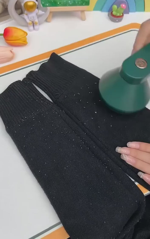 Rechargeable Lint Remover – Make Your Clothes & Furniture Look Brand New!